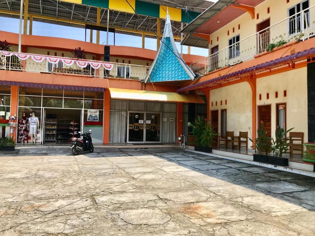 Penginapan Intan Bandara ปาดัง ภายนอก รูปภาพ