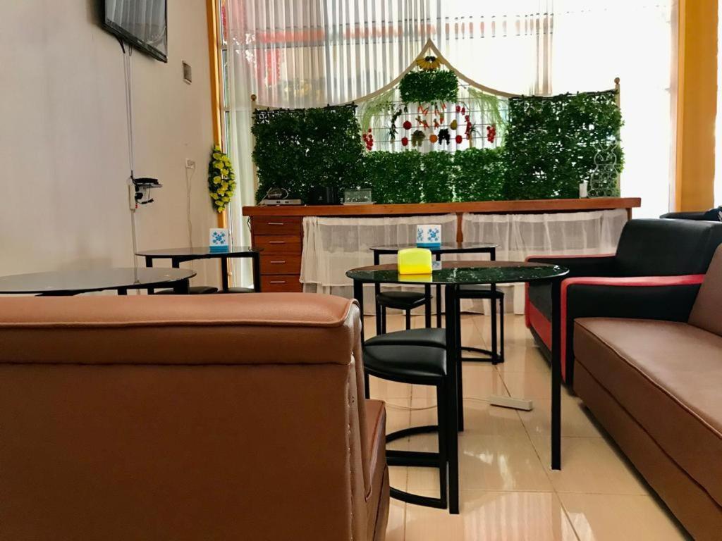 Penginapan Intan Bandara ปาดัง ภายนอก รูปภาพ