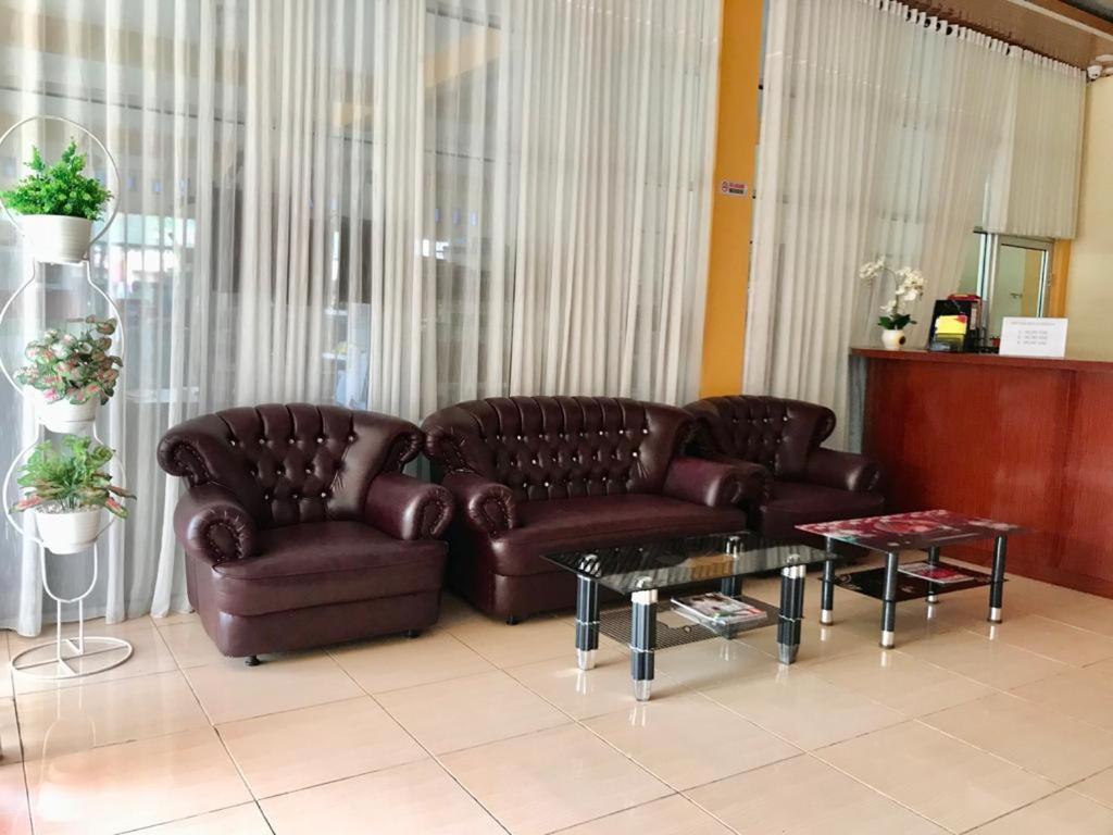 Penginapan Intan Bandara ปาดัง ภายนอก รูปภาพ
